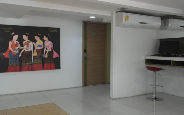 Nantra Sukhumvit 39 Hotel