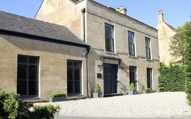 Cotswold House