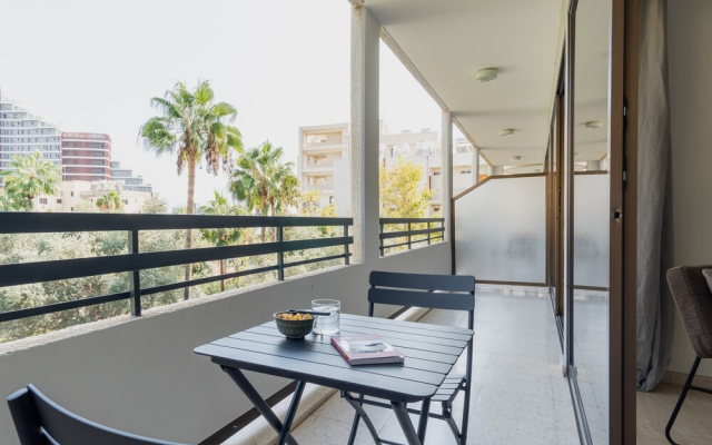 1 Bedroom Apartment With Balcony and Garden-view