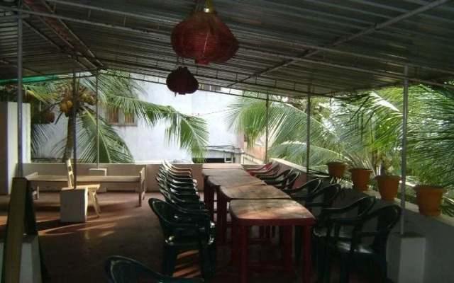White House Beach Resort