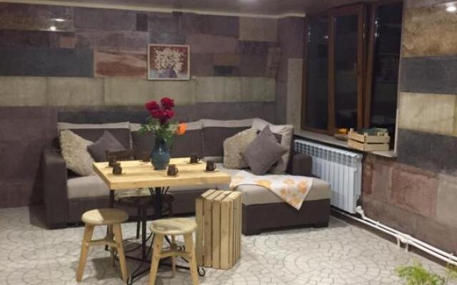 Apple Tree Family Home (ECO)