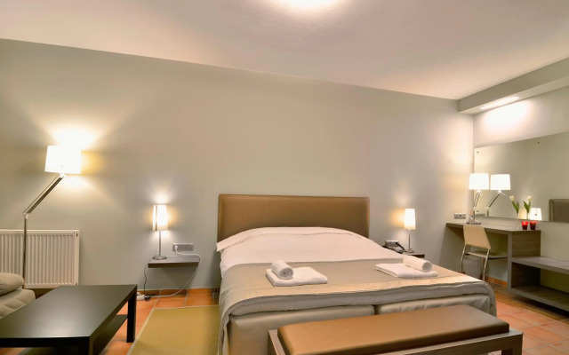 Ellopia Point Hotel