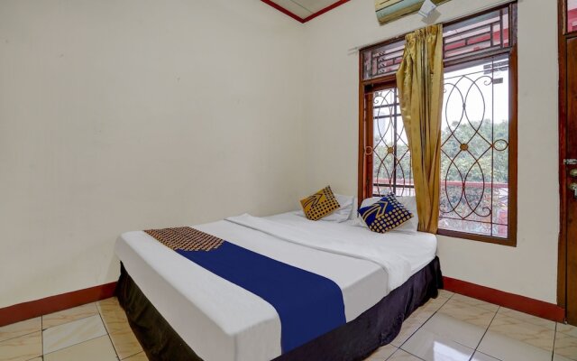 Pondok Pujasera by OYO Rooms