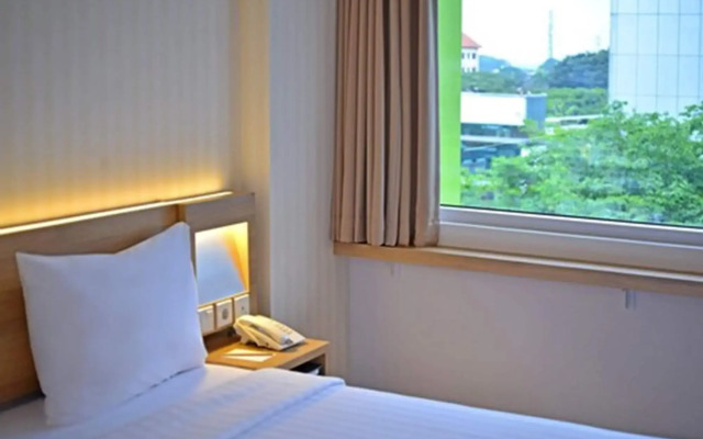 Whiz Prime Hotel Basuki Rahmat Malang