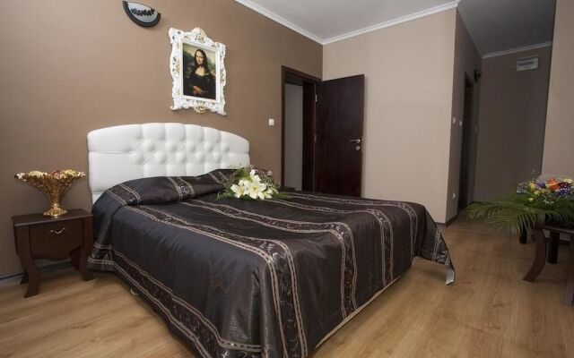 Red Hotel - Lozenetz