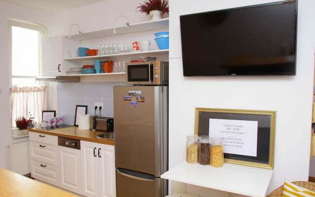 Sisters Lodge Hostel