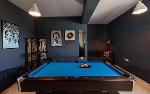 ELIDA -pool, billiard, views, 4min walk to the sea