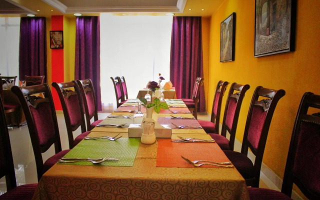 Royal Garden Hotel