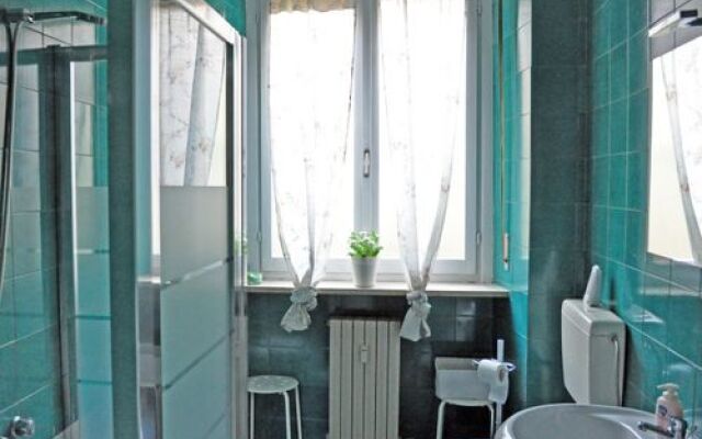 ROSSO MAGENTA - Luminoso loft in centro e a due passi dalla stazione