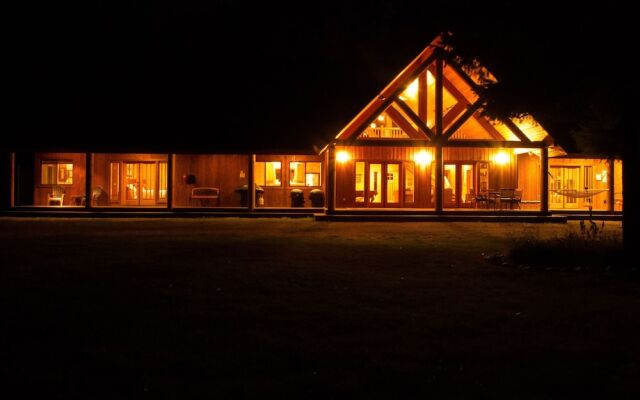 Serenity Pines Lodge in Shugart Flats