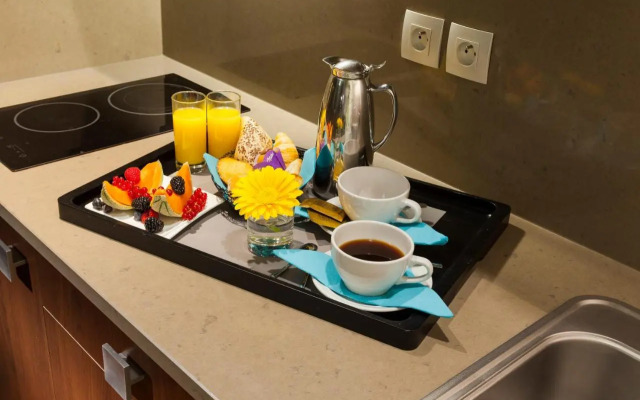 Park and Suites Prestige Cannes Croisette Hotel
