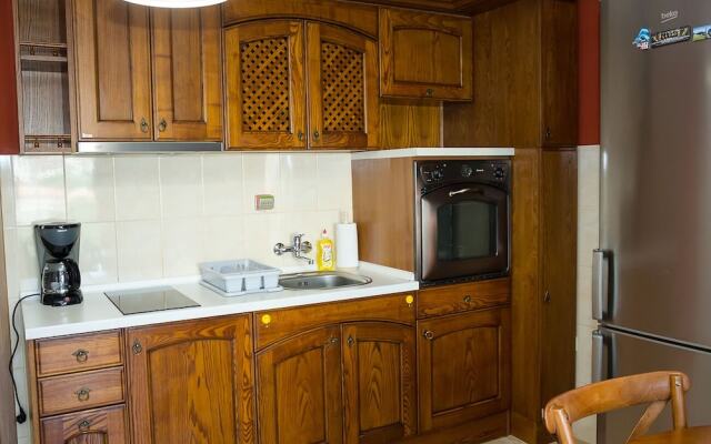 FM Premium 1-BDR Apartment with Parking Spot