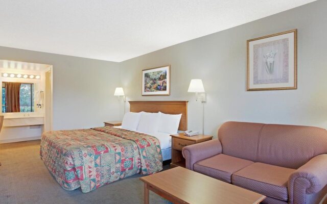 Siegel Suites 7th Street Apartments