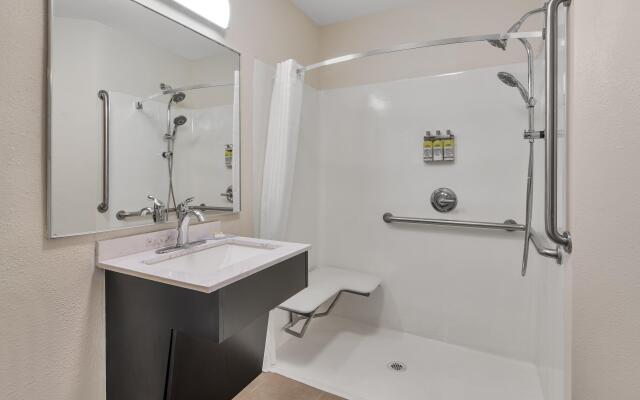 Candlewood Suites Huntersville by IHG
