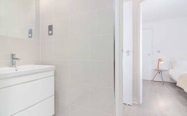 Bright and Minimalist Chelsea Nest