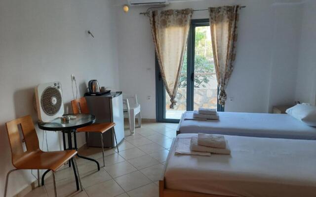 Tasos Rooms