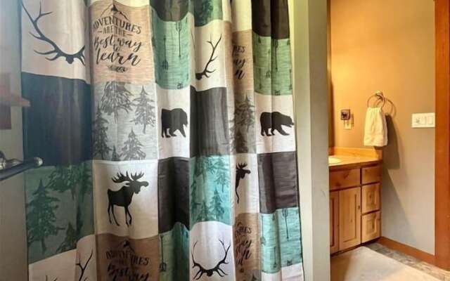 River Rock Mountain Cabin