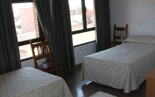 Hostal Cazalegas