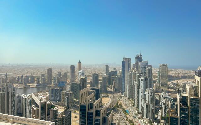 DXB - Opera Grand - 6104 - DT