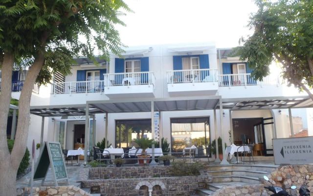 Ilioxenia Studio & Apartments