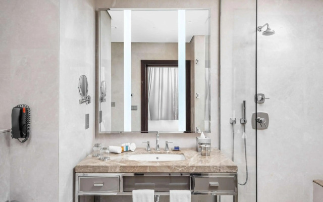 The Hotel Galleria Jeddah, Curio Collection by Hilton
