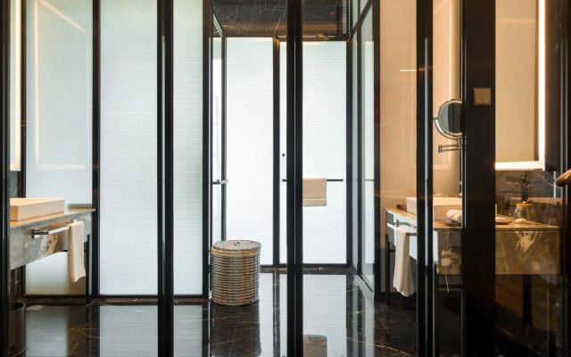 M Resort & Hotel