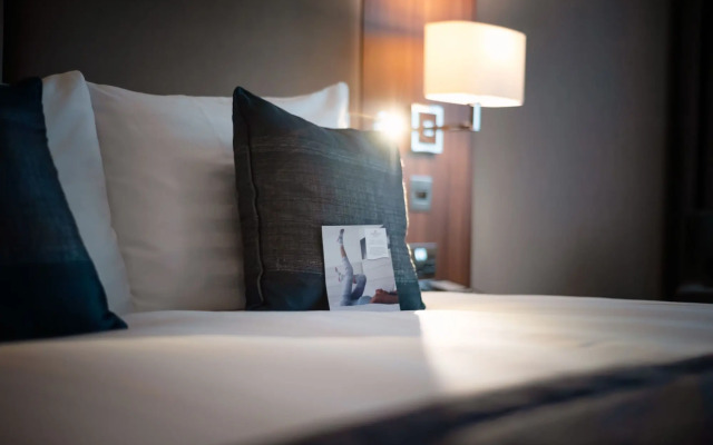 Crowne Plaza London Heathrow T4 by IHG