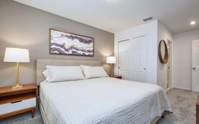 5 Bedrooms Townhome w- Splashpool - 8205sa 5 Townhouse by Redawning