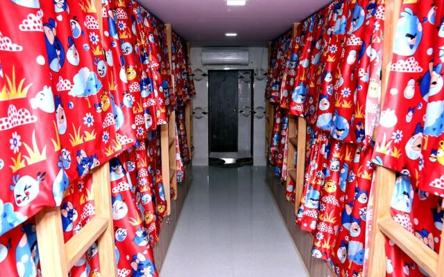 Delta Dormitory - Hostel