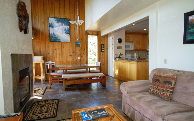 Mammoth Ski & Racquet Club