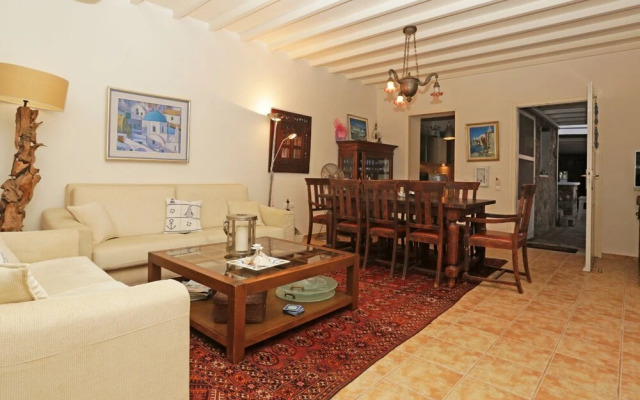Amati Villa Cavo Dellos