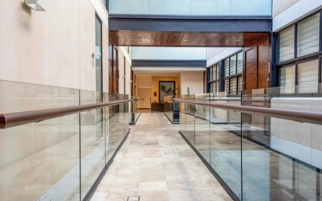 Exclusive 5th Ave Apt with Private Pool