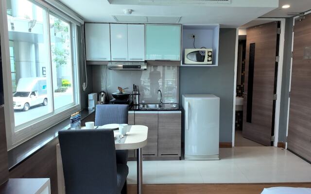 Aspira Suites Sukhumvit 20