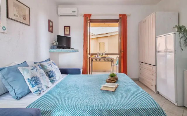 Residence in Marinella just 300 mt from the sea
