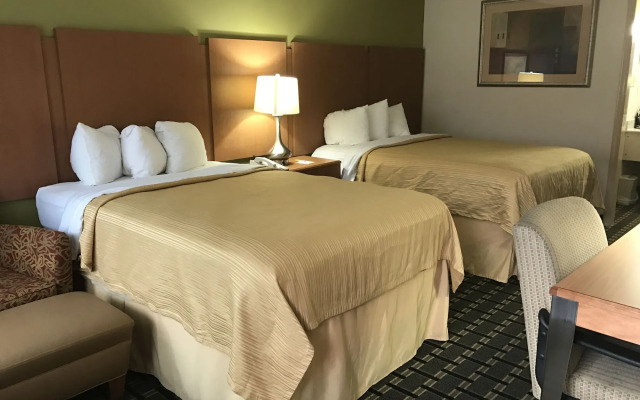 Days Inn & Conf Center by Wyndham Southern Pines Pinehurst