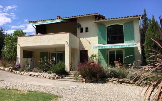 Les Mimosas Apartments