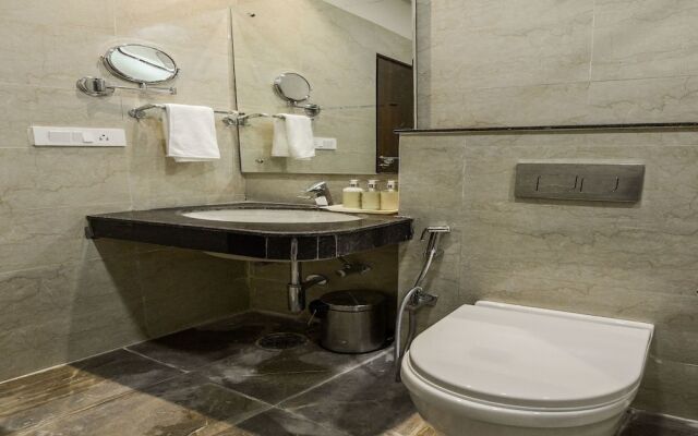 Edition O 30009 Skyhilton Alam Bagh