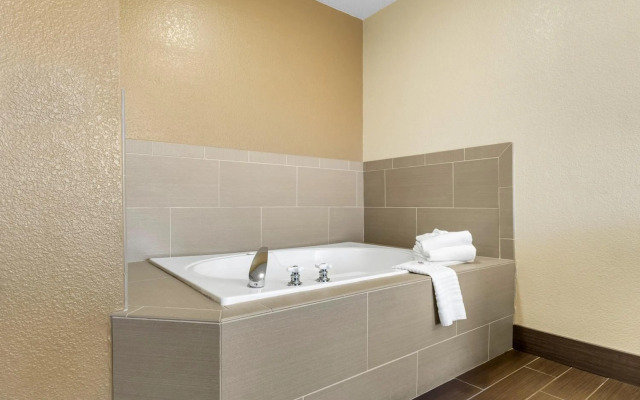 Comfort Inn & Suites Greeley