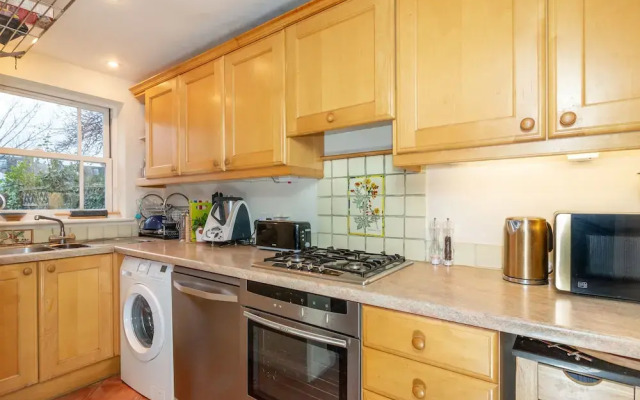 The River Cam Escape - 5BDR with Private Garden with Pond