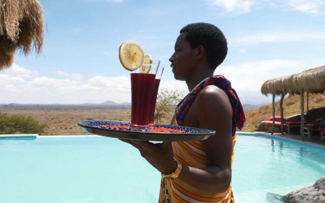 Original Maasai Lodge - Africa Amini Life