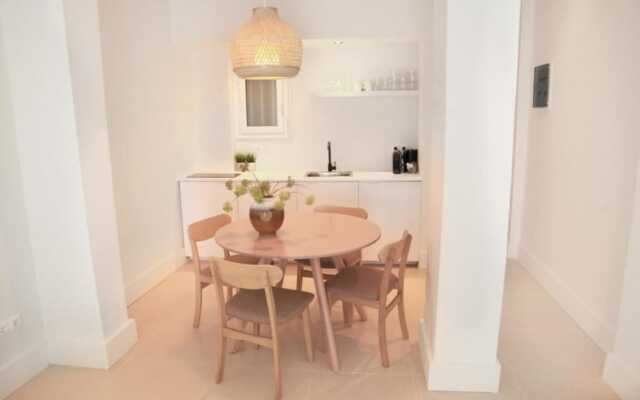 City Break Apartments 302 Nestled in the Heart of Athens