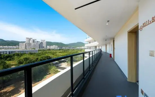 Lufeng Hotel (Sanya Yalong Bay Station)