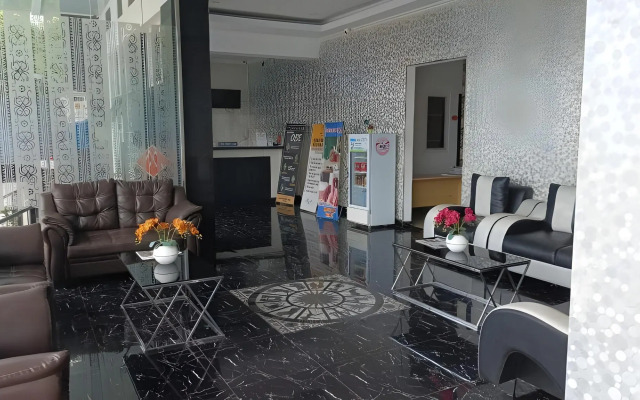 Airy Mapanget AA Maramis Manado