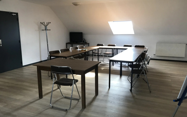 Logis Cris Hôtel et Restaurant - Lyon Sud-Est