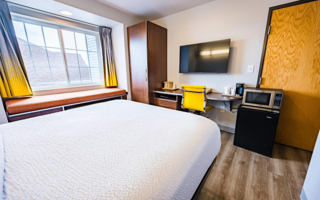 Microtel Inn & Suites by Wyndham Cheyenne