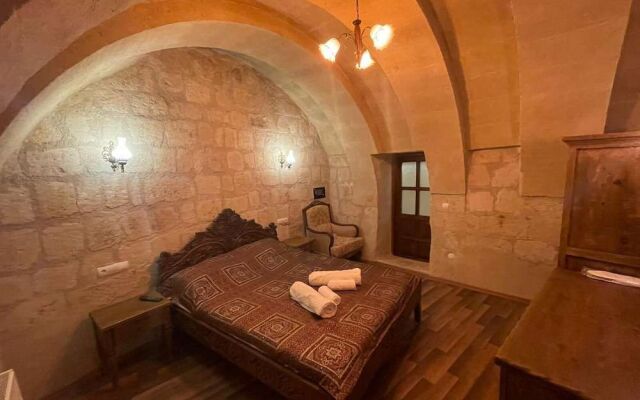 Bella Vista Stone House