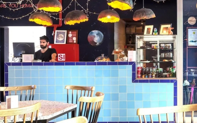Supernova - Hostel