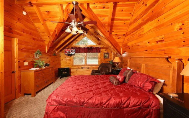 Snow Bear - Two Bedroom Cabin