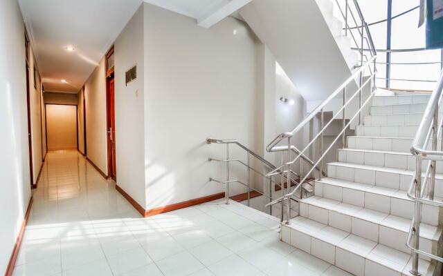 Hotel Winotosastro by OYO Rooms