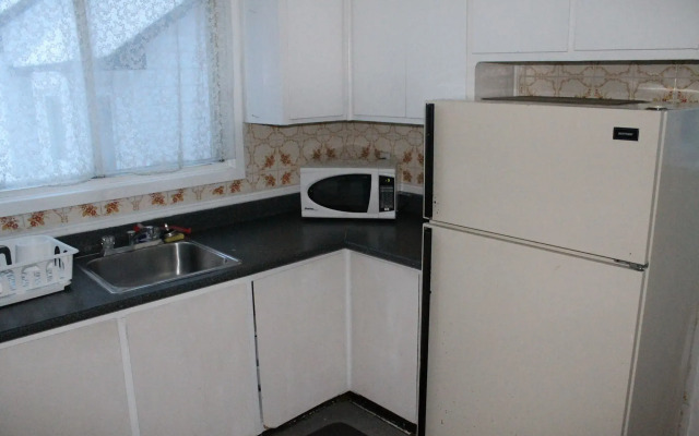 Adib Apartments - 931 Pinecrest Rd, Unit C